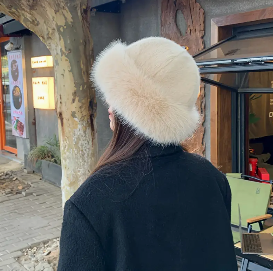 FurBelle™ Dámská zimní chlupatá čepice